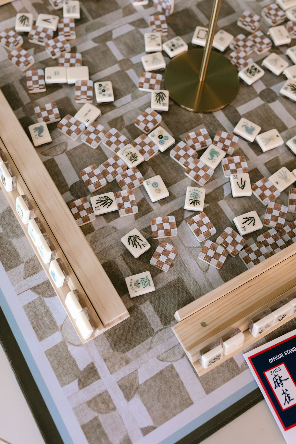 2026 Wholesale 160pcs Grid Design Engraved Acrylic American Mahjong Tile Set Mat Custom Low Moq 1 Business Family Table Gift
